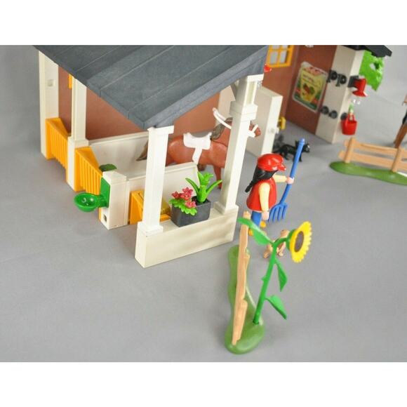 2009 Playmobil 5877 Horse Farm Super Set Equestrian Stable Barn - Incomplete - Picture 2 of 8